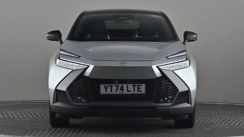 Used Toyota C-HR 223 HP (164 kW) 2024 Silver SUV