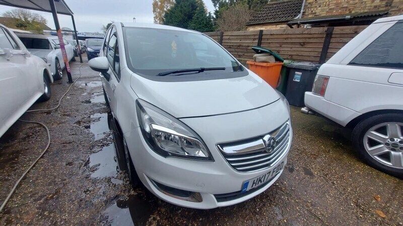 White Used 2017 Vauxhall Meriva MPV | £3,490 (Good price) - Image 1/4