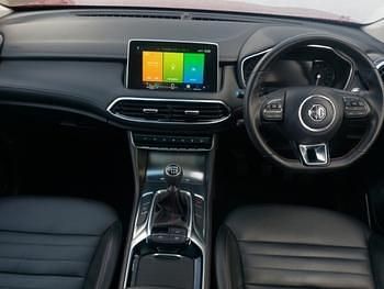 Used MG HS Exclusive 162 HP (119 kW) 2021 Red SUV