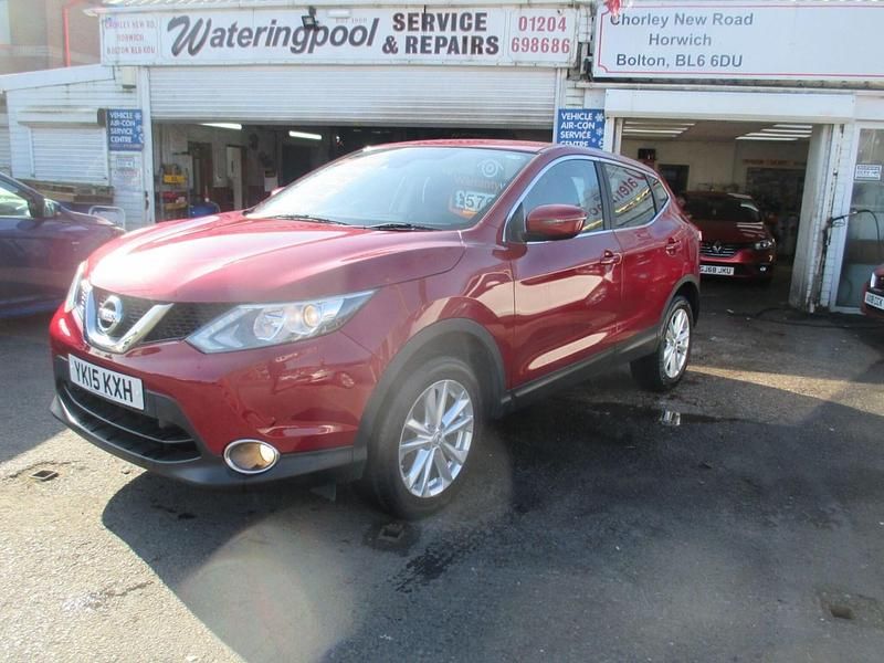 Used Nissan Qashqai Acenta 2015 Red SUV