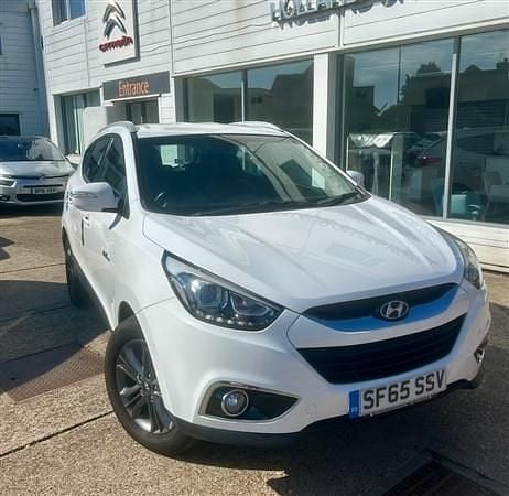 White Used 2015 Hyundai ix35 SE SUV | £5,795 (Fair price) - Image 1/4