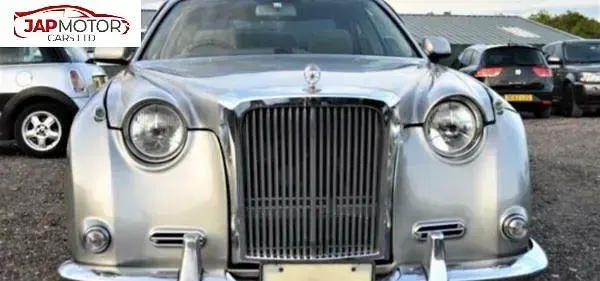 Used Mitsuoka Galue 210 HP (154 kW) 2001 Silver Sedan