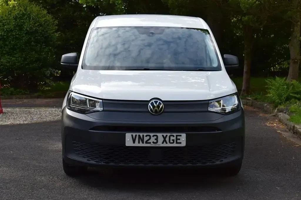 Used VW Caddy S 102 HP (75 kW) 2023 White MPV