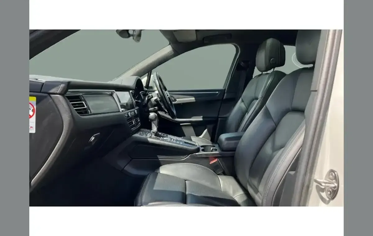 Used Porsche Macan 241 HP (177 kW) 2020 Grey SUV