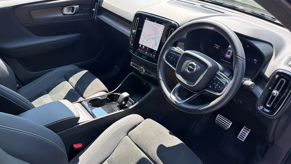 Used Volvo XC40 Pro 169 kW (231 HP) 2021 Black SUV