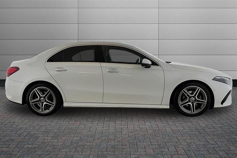 Used Mercedes A200 Executive 163 HP (119 kW) 2023 Digital white Sedan