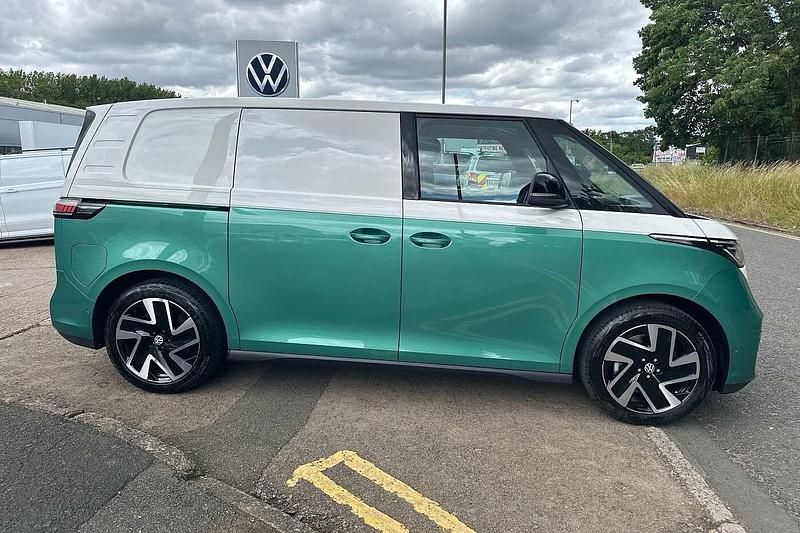 Used VW ID. Buzz 250 kW (340 HP) 2025 White MPV