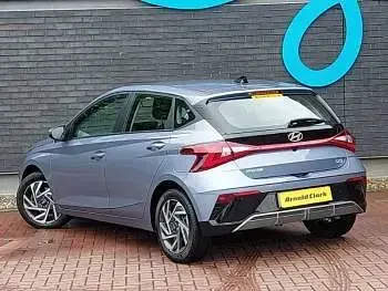 Used Hyundai i20 Advanced 100 HP (73 kW) 2025 Blue Hatchback