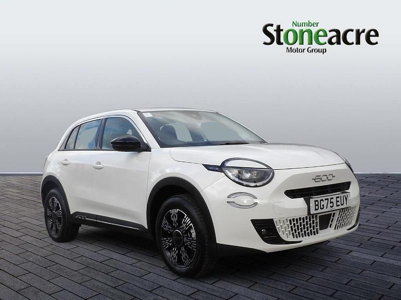 New Fiat 600 136 HP (100 kW) 2025 White Hatchback