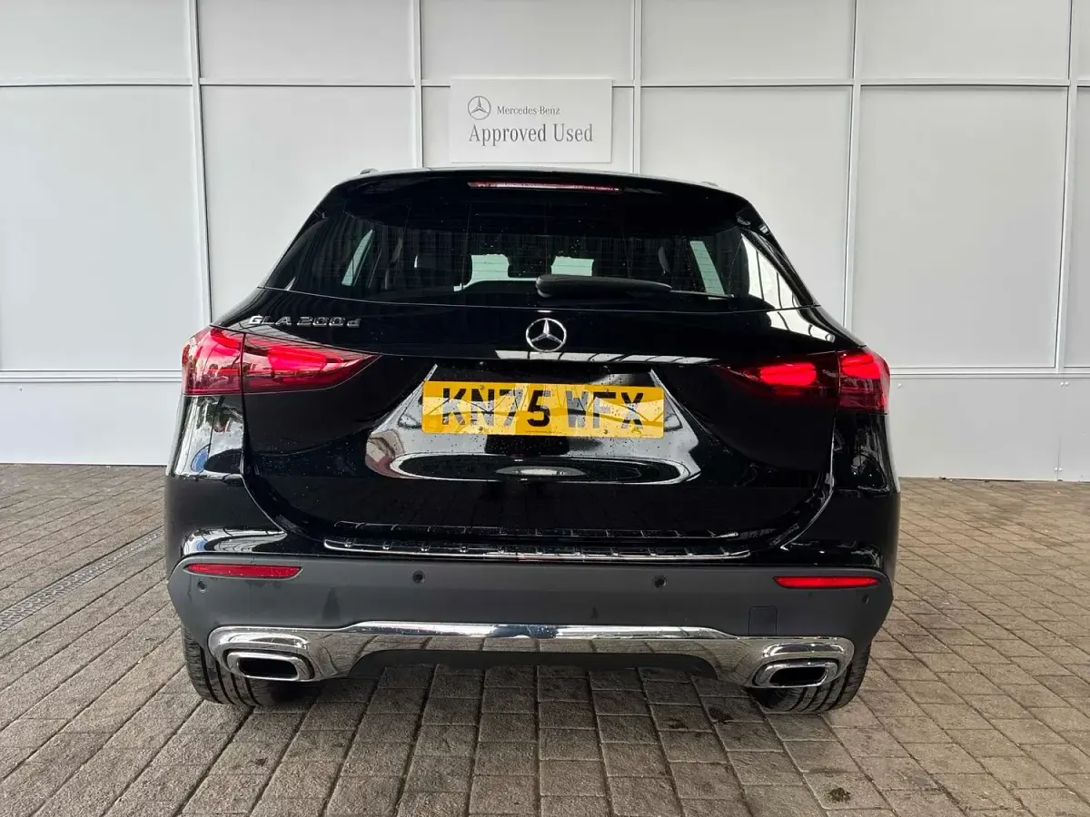 Used Mercedes GLA200 Executive 150 HP (110 kW) 2025 Black SUV