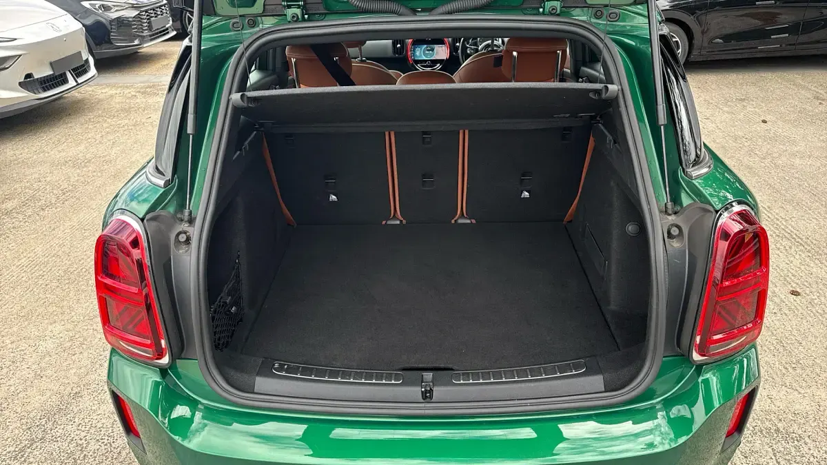 Used Mini Countryman Exclusive 178 HP (130 kW) 2022 Green SUV