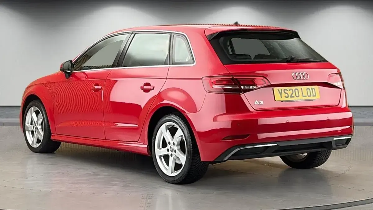 Used Audi A3 Sportback e-tron Advanced 2020 Tango red metallic/tango red metallic Hatchback