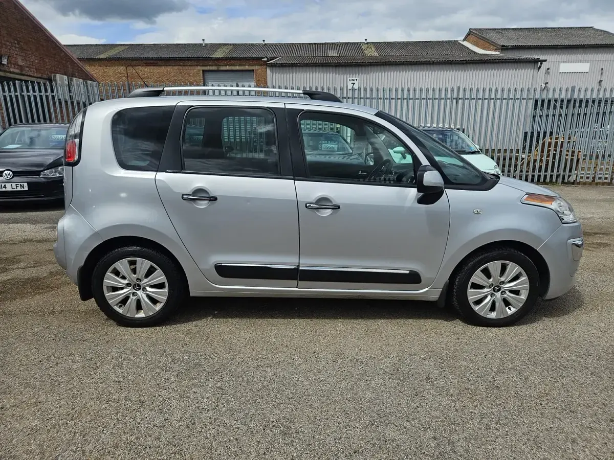 Used Citroën C3 Picasso Exclusive 2015 Silver MPV