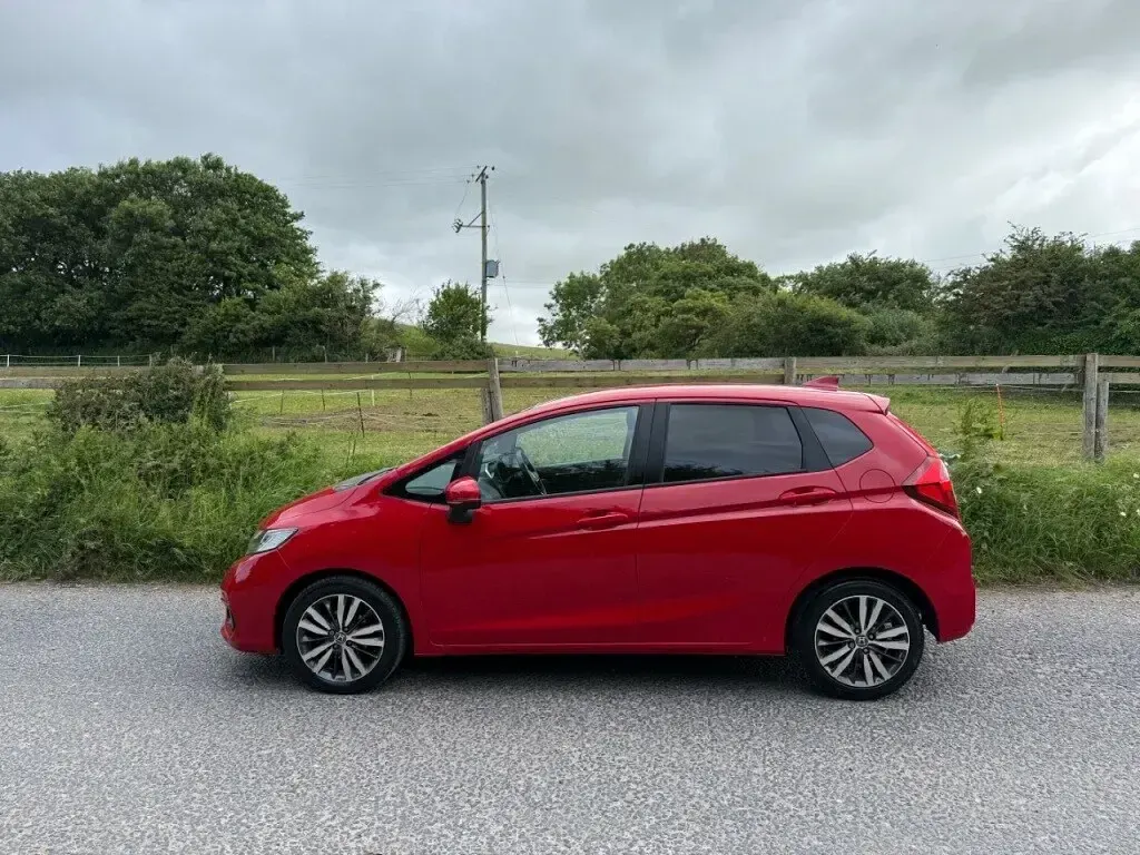 Used Honda Jazz EX 102 HP (75 kW) 2018 Red Hatchback