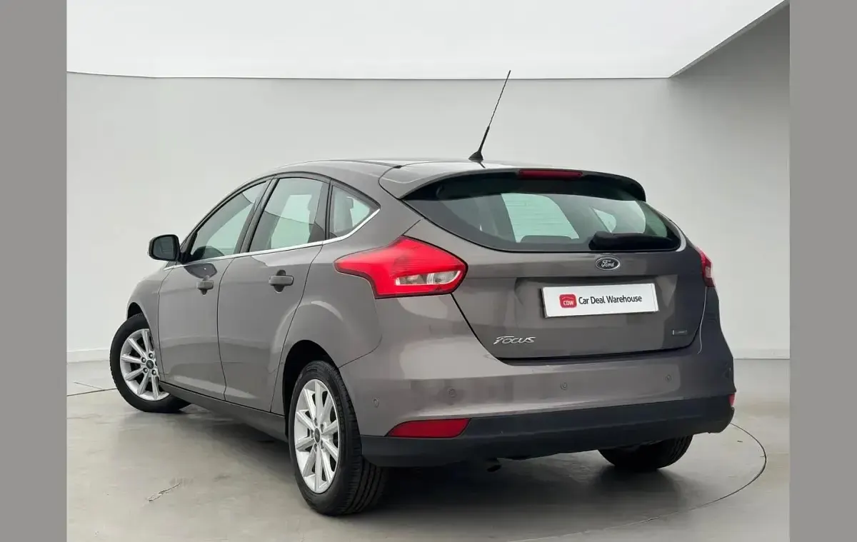 Used Ford Focus Titanium 123 HP (90 kW) 2016 Brown Hatchback