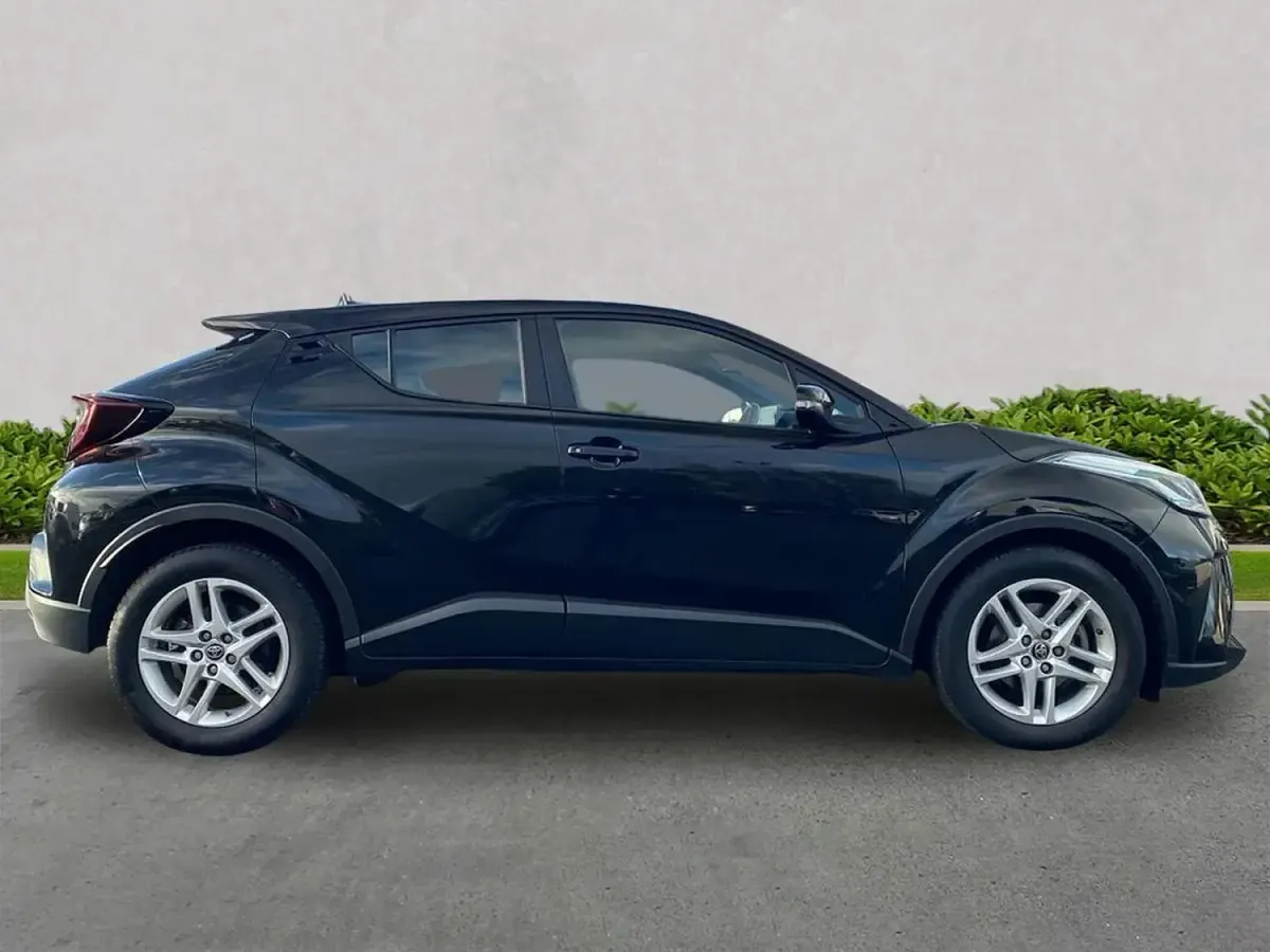 Usado Toyota C-HR 122 HP (89 kW) 2022 Preto SUV