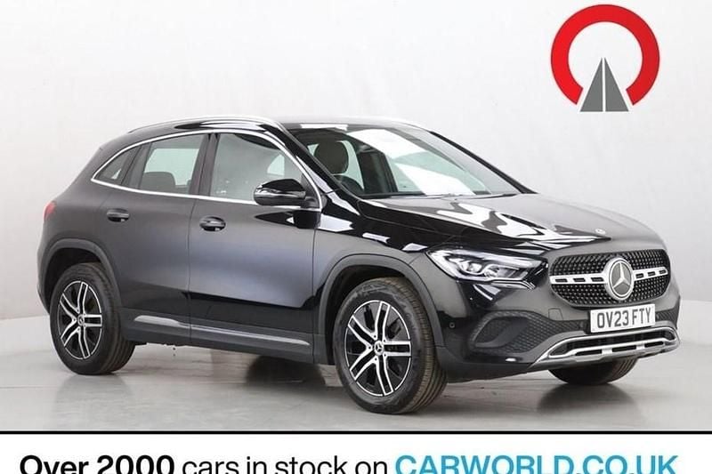 Used Mercedes GLA200 Executive 163 HP (119 kW) 2023 Black SUV