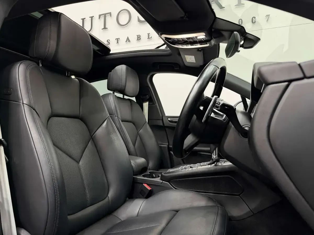 Used Porsche Macan 2021 Silver SUV