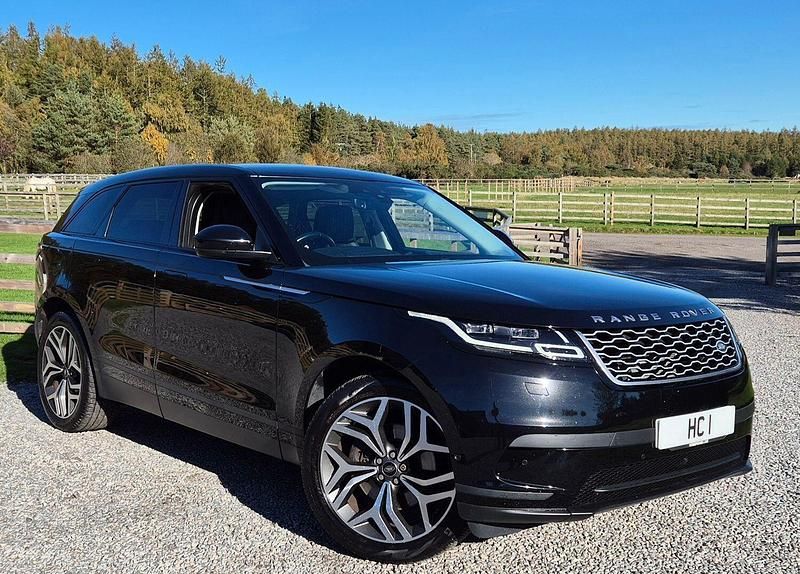 Black Used 2017 Land Rover Range Rover Velar SE SUV | £24,990 (A bit pricey) - Image 1/4