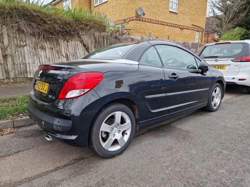 Used Peugeot 207 Active 120 HP (88 kW) 2013 Black Cabriolet