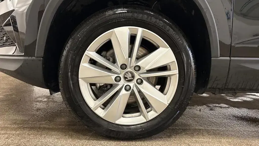 Używany Skoda Karoq SE 150 KM (110 kW) 2025 Czarny SUV