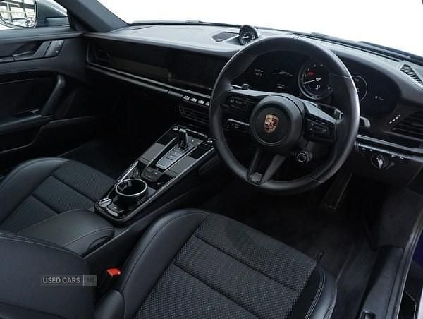 Begagnad Porsche 911 385 HK (283 kW) 2023 Blå Sportkupé