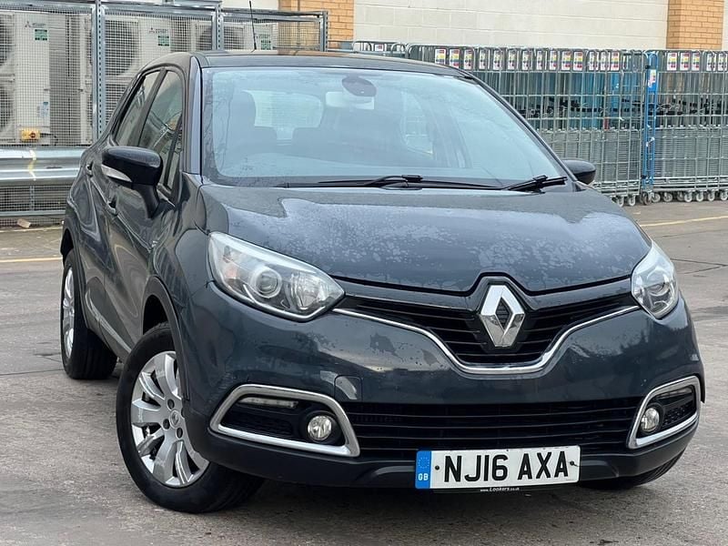 Blue Used 2016 Renault Captur Expression+ SUV | £2,995 (Super price) - Image 1/4