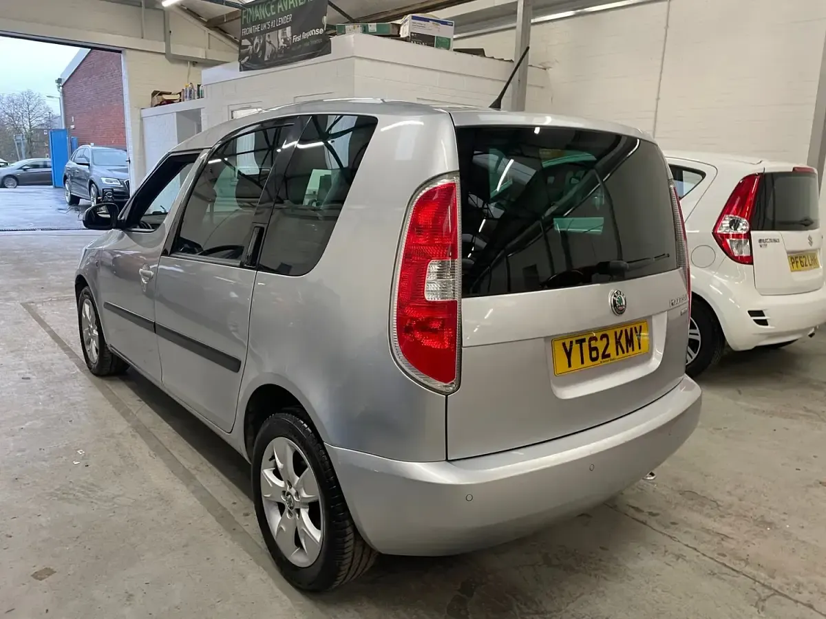 Used Skoda Roomster SE 105 HP (77 kW) 2012 Silver MPV