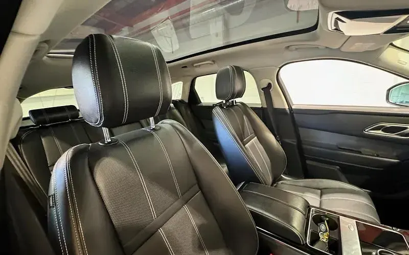Used Land Rover Range Rover Velar S 179 HP (131 kW) 2019 Grey SUV