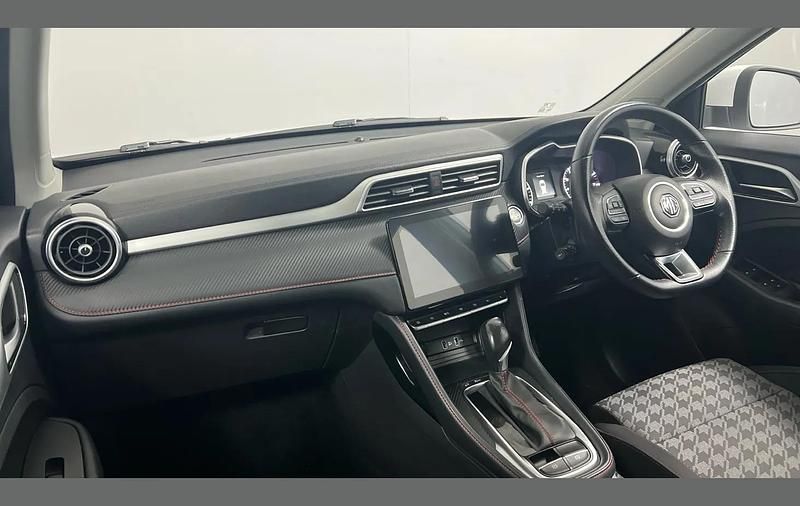 Używany MG ZS Excite 111 KM (81 kW) 2022 Biały SUV