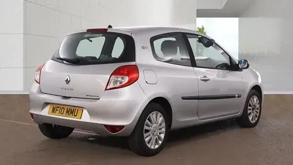 Used Renault Clio 2010 Silver Hatchback
