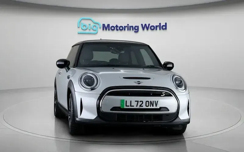 Used Mini Cooper Level 2 135 kW (184 HP) 2023 Hatchback