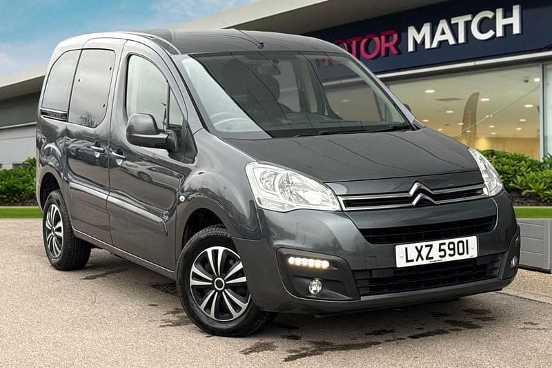 Used Citroën Berlingo Feel 100 HP (73 kW) 2018 Grey MPV
