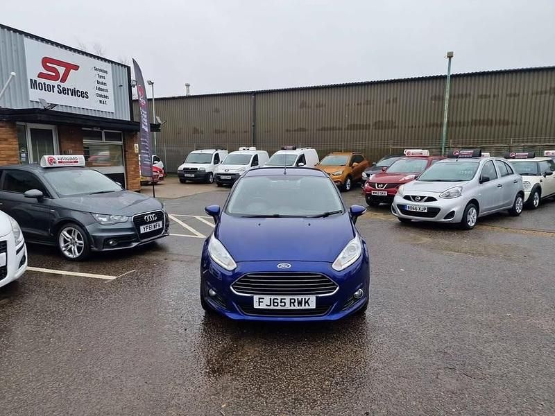Used Ford Fiesta Zetec 75 HP (55 kW) 2015 Blue Hatchback