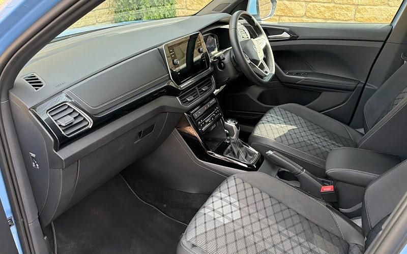 Used VW T-Cross R-line 116 HP (85 kW) 2025 Blue SUV