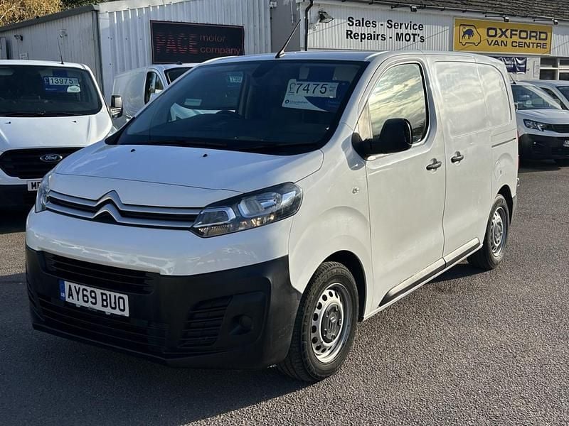 White Used 2020 Citroën Dispatch MPV | £7,475 (Super price) - Image 1/4