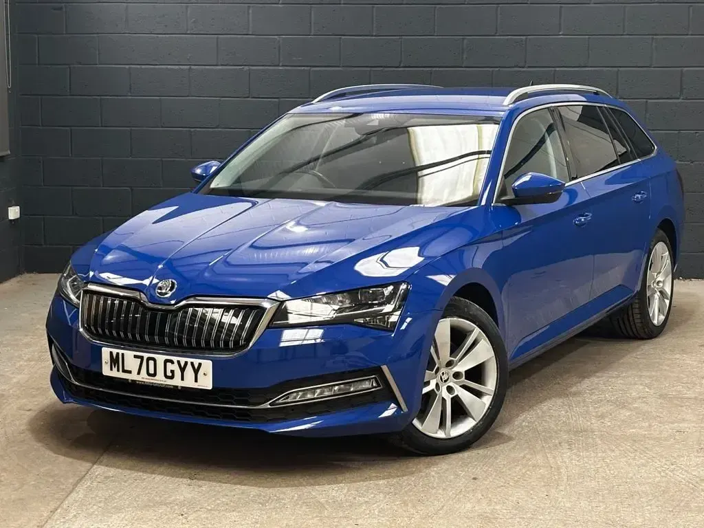 Used Skoda Superb SE L 218 HP (160 kW) 2020 Blue Estate