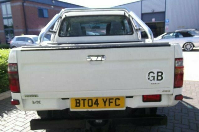 Used Toyota HiLux 102 HP (75 kW) 2004 Pickup