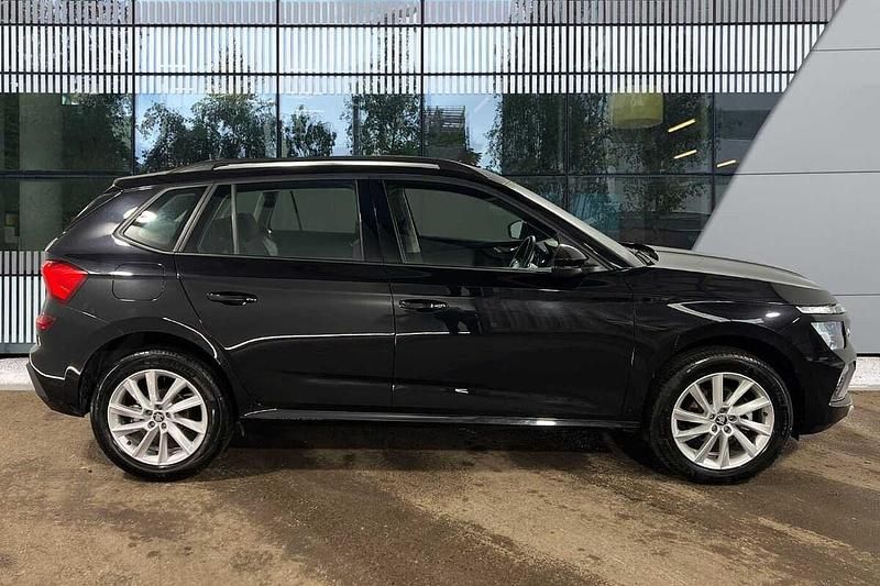 Usado Skoda Kamiq SE 85 HP (62 kW) 2025 Preto SUV
