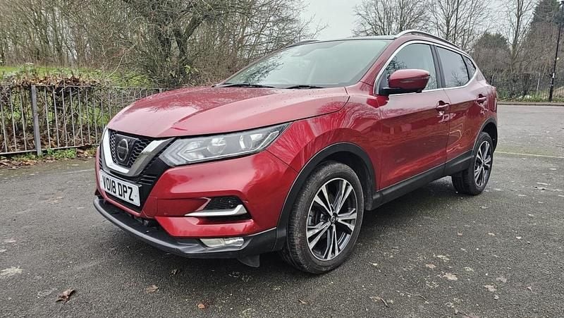 Used Nissan Qashqai N-Connecta 2018 Red SUV