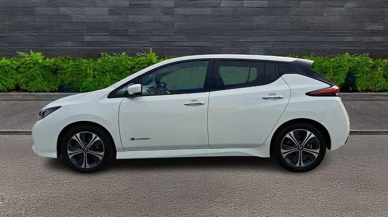 Used Nissan Leaf Tekna 108 kW (148 HP) 2019 White Hatchback