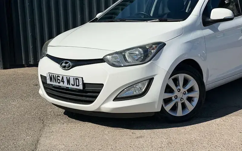 Używany Hyundai i20 Active 84 KM (61 kW) 2014 Biały Hatchback