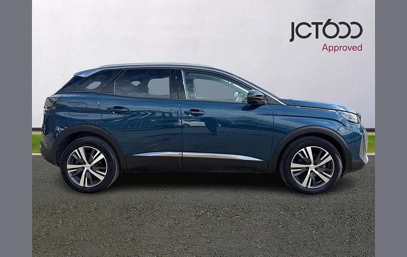 Used Peugeot 3008 Allure+ 131 HP (96 kW) 2023 Blue SUV