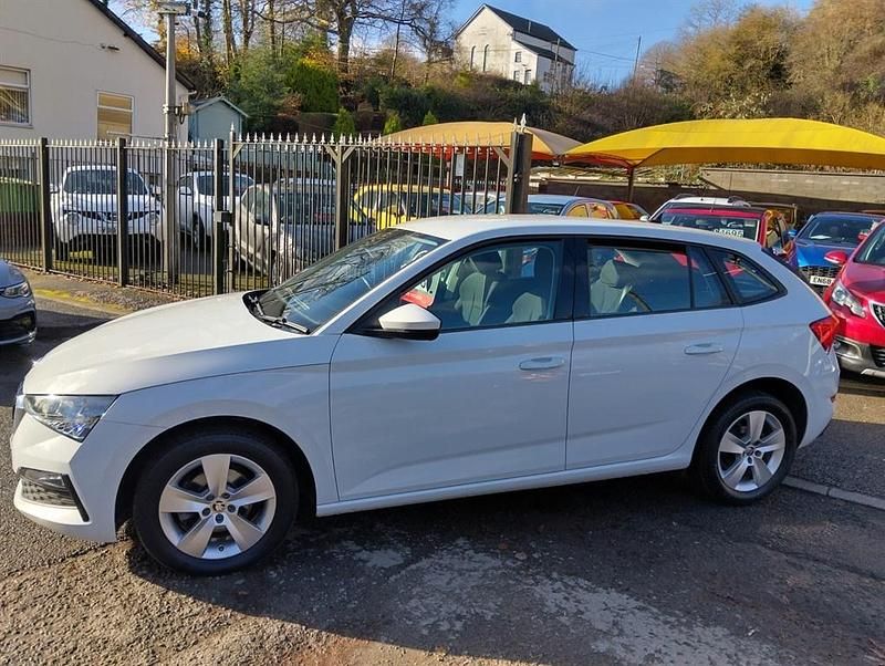 Used Skoda Scala SE 115 HP (84 kW) 2019 White Hatchback