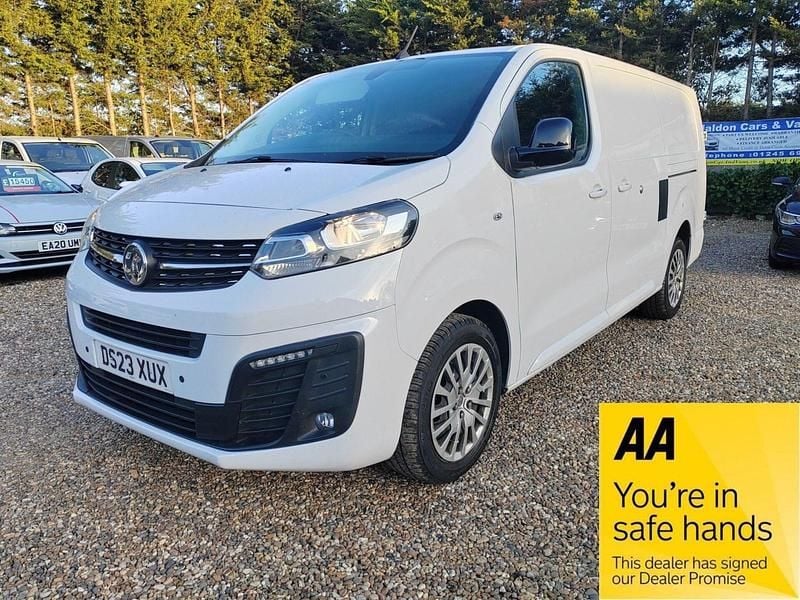 Used Vauxhall Vivaro S 100 HP (73 kW) 2023 White MPV