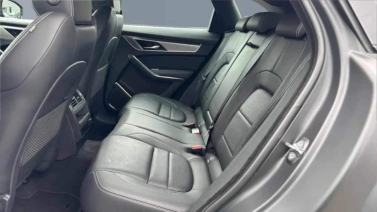 Used Jaguar F-Pace R-Dynamic 204 HP (150 kW) 2022 Metallic  santorini black SUV