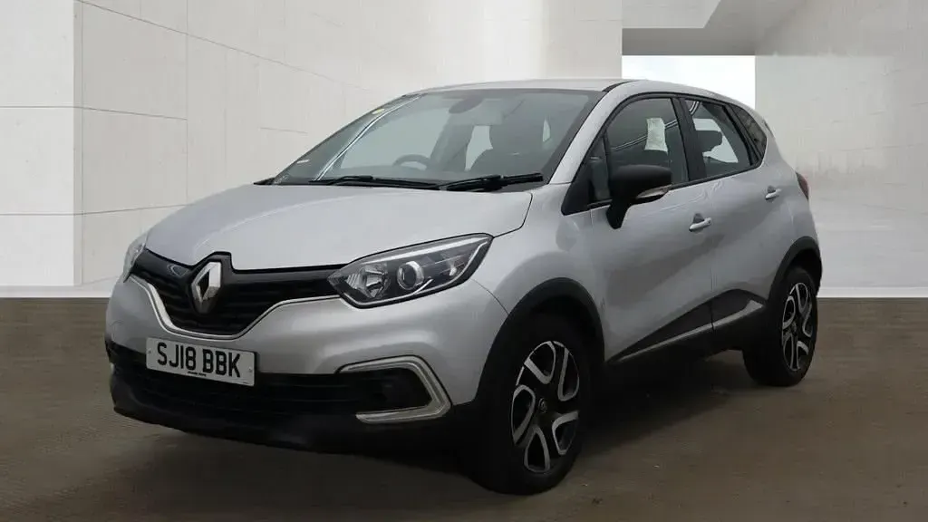 Second-hand Renault Captur Dynamique 90 CP (66 kW) 2018 Argintiu SUV