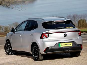 New MG MG4 EV 117 kW (160 HP) 2026 Silver Hatchback