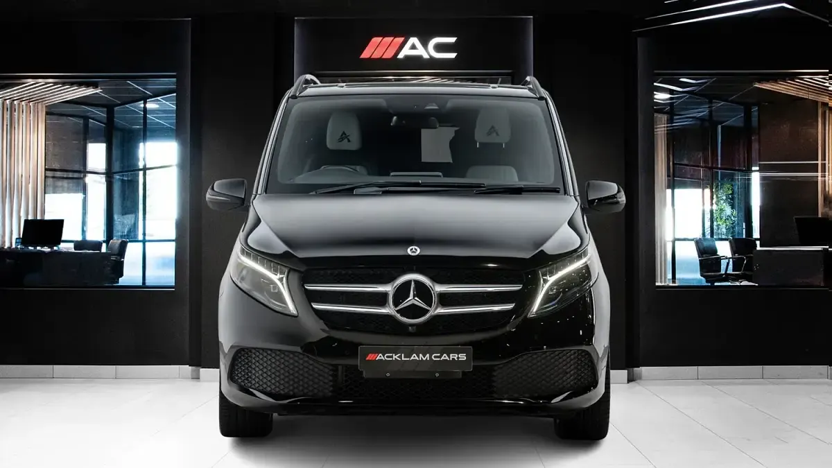 Used Mercedes V300 AMG line 2023 Black MPV