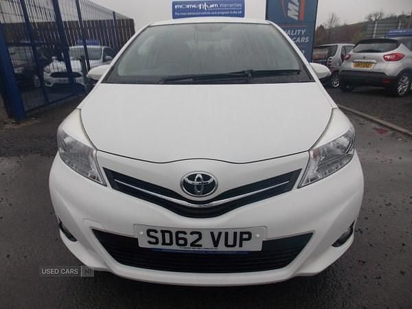 Used Toyota Yaris Edition 69 HP (50 kW) 2012 White Hatchback